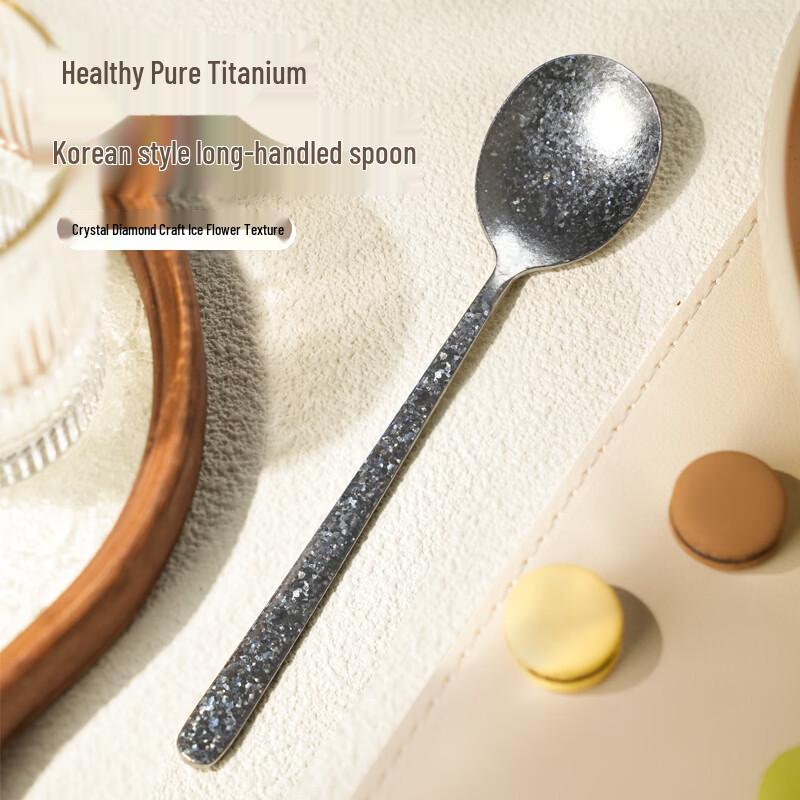 Pure Titanium Korean Style Long Handle Spoon
Pure Titanium Korean Style Long Handle Spoon