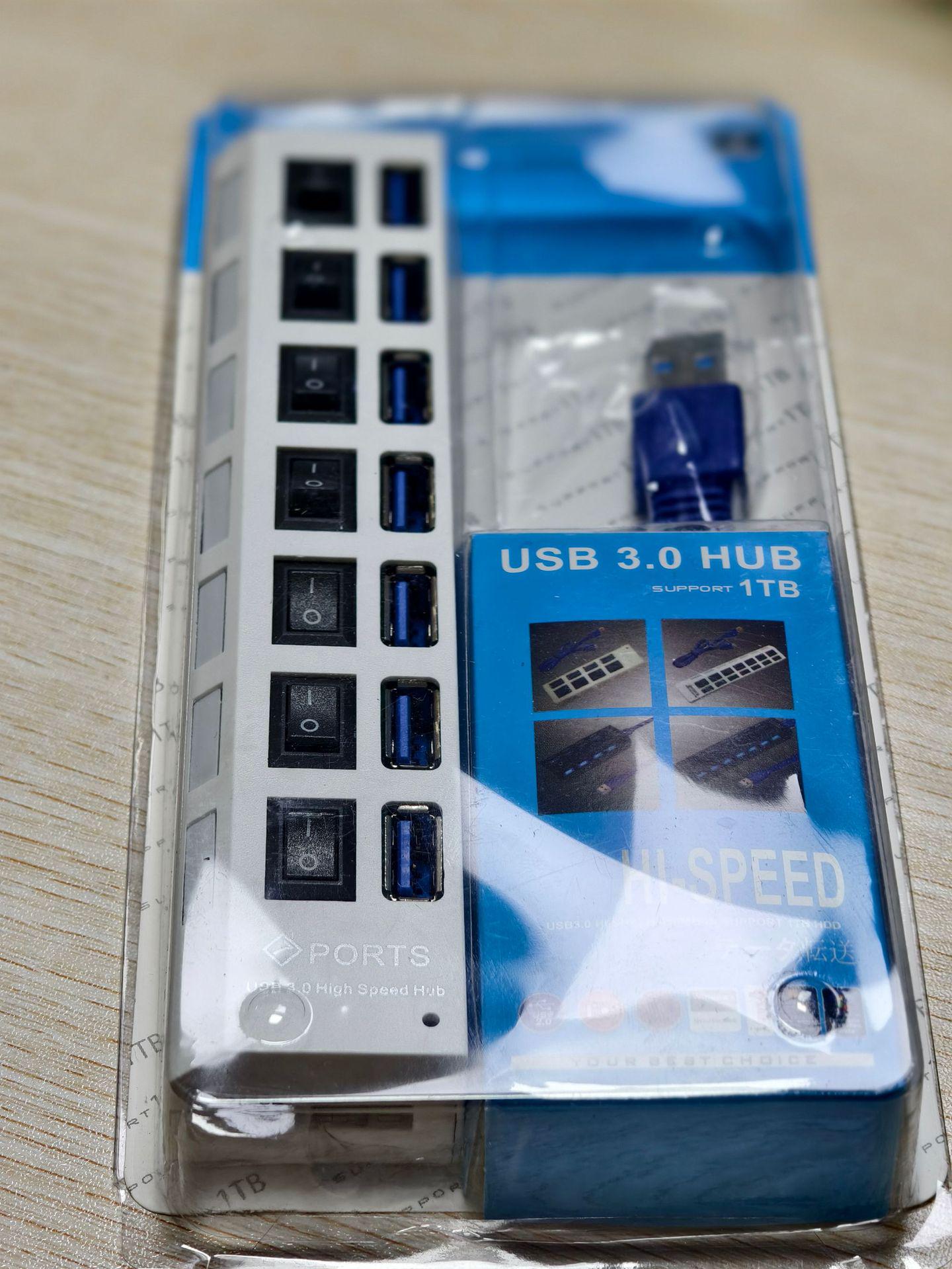 Найпопулярніший 7-портовий USB 3.0-хаб з незалежними перемикачами
Найпопулярніший 7-портовий USB 3.0-хаб з незалежними перемикачами