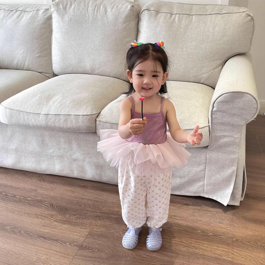 Now B. Happy Summer Girls Gauze Top & Wide-Leg Pants Set - Stylish, Versatile, and Casual. 110 cm
Now B. Happy Summer Girls Gauze Top & Wide-Leg Pants Set - Stylish, Versatile, and Casual. 110 cm