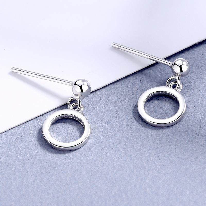 Серебряные круглые серьги S925, женские геометрические серьги-гвоздики, Южная Корея, милые мини-серьги с круглым орнаментом
Серебряные круглые серьги S925, женские геометрические серьги-гвоздики, Южная Корея, милые мини-серьги с круглым орнаментом