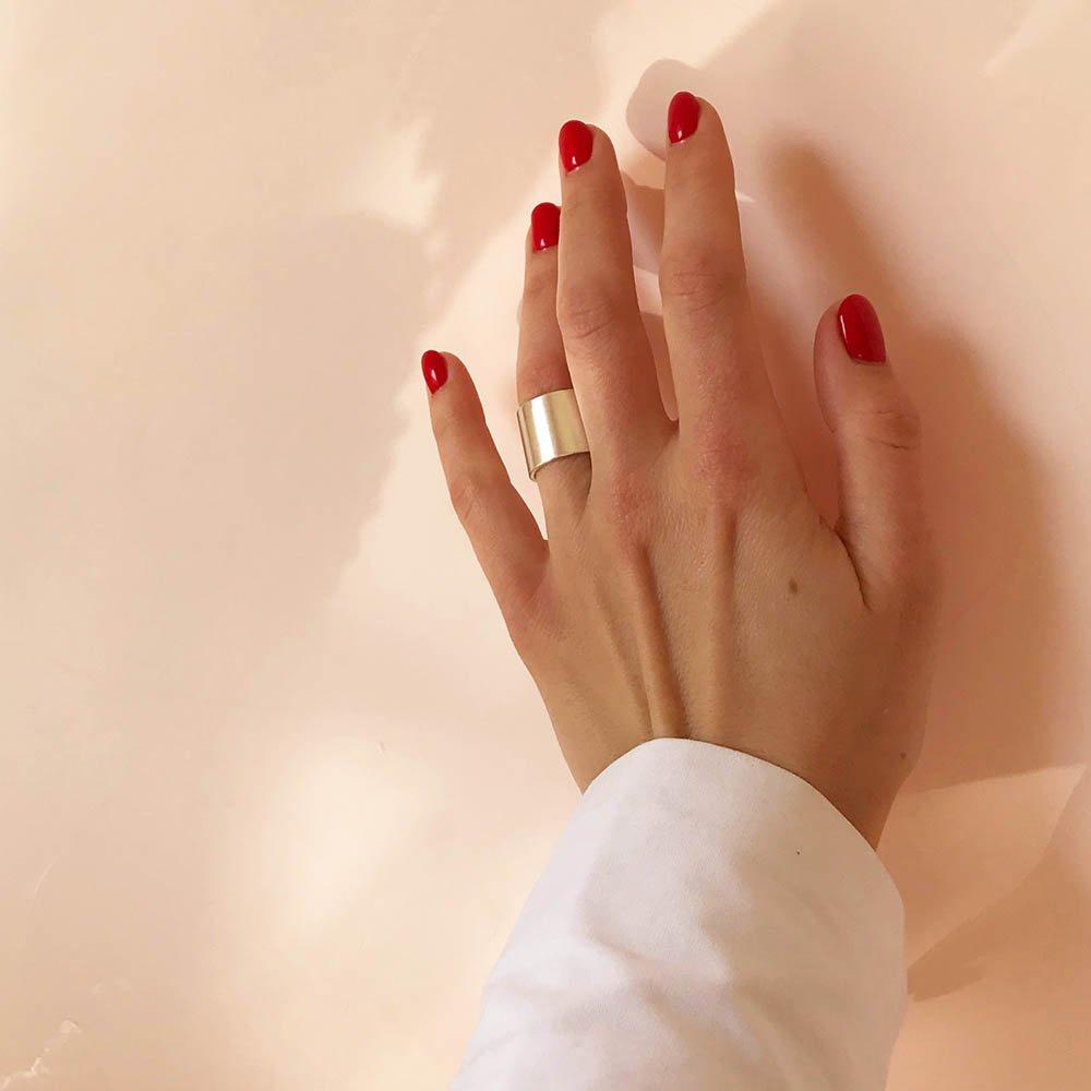 Широке кільце Плутон в сріблі Oniks 15 срібний
Широке кільце Плутон в сріблі Oniks 15 срібний