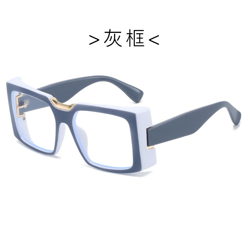 Fashion square eyes show a small face, flat light anti-blue light decorative glasses, advanced sense flat light
Fashion square eyes show a small face, flat light anti-blue light decorative glasses, advanced sense flat light