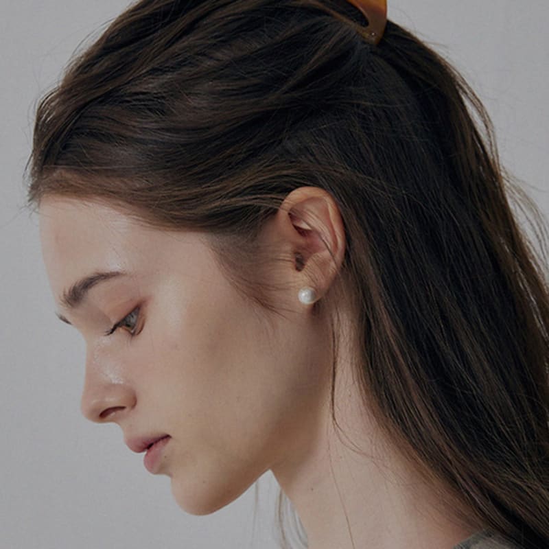 Marchen Round mini claw clip_4color black
Marchen Round mini claw clip_4color black