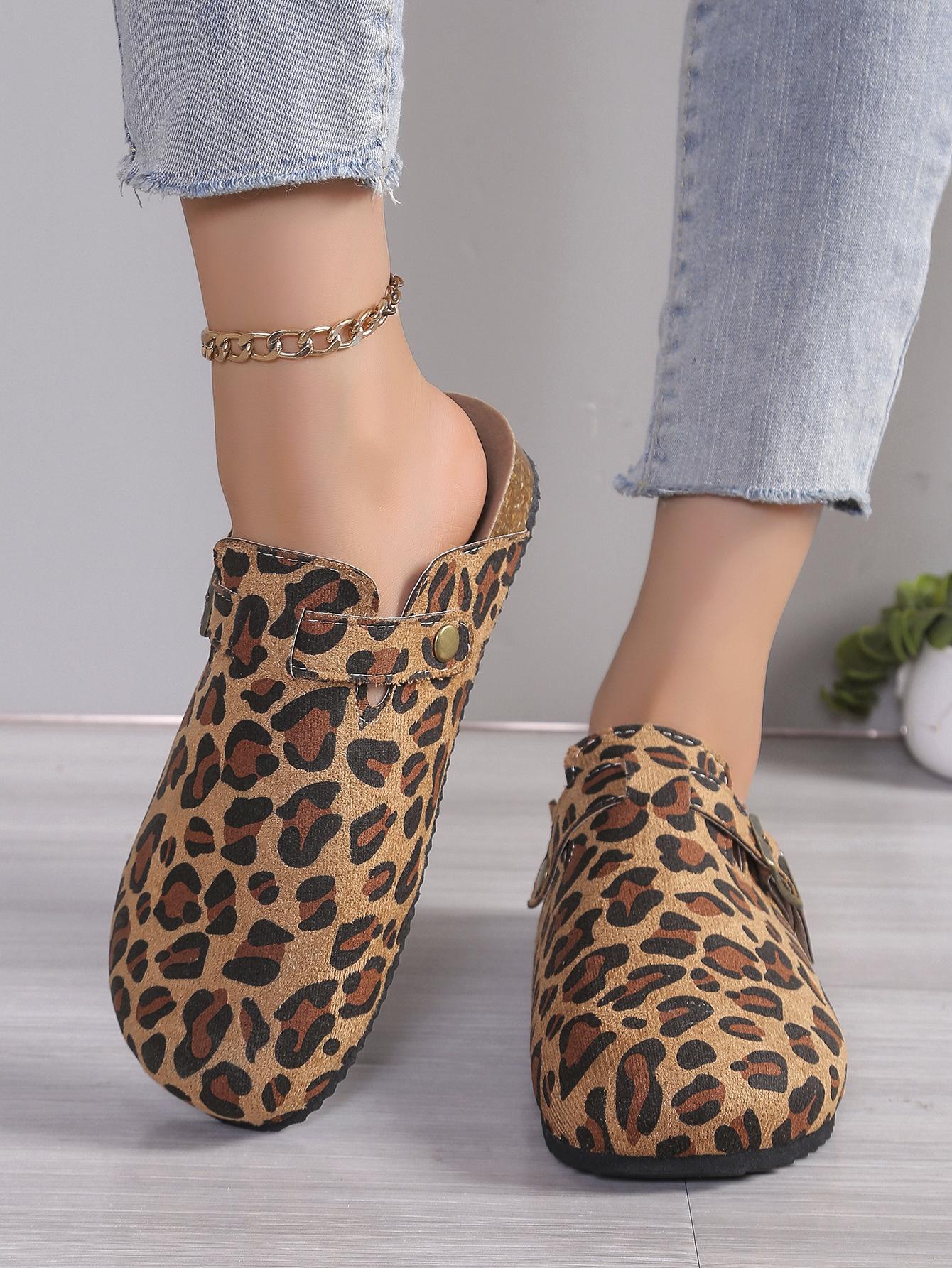 Boken bag head half drag pedal sandals women summer wear round head half drag lazy shoes 46 цветной печати леопарда
Boken bag head half drag pedal sandals women summer wear round head half drag lazy shoes 46 цветной печати леопарда