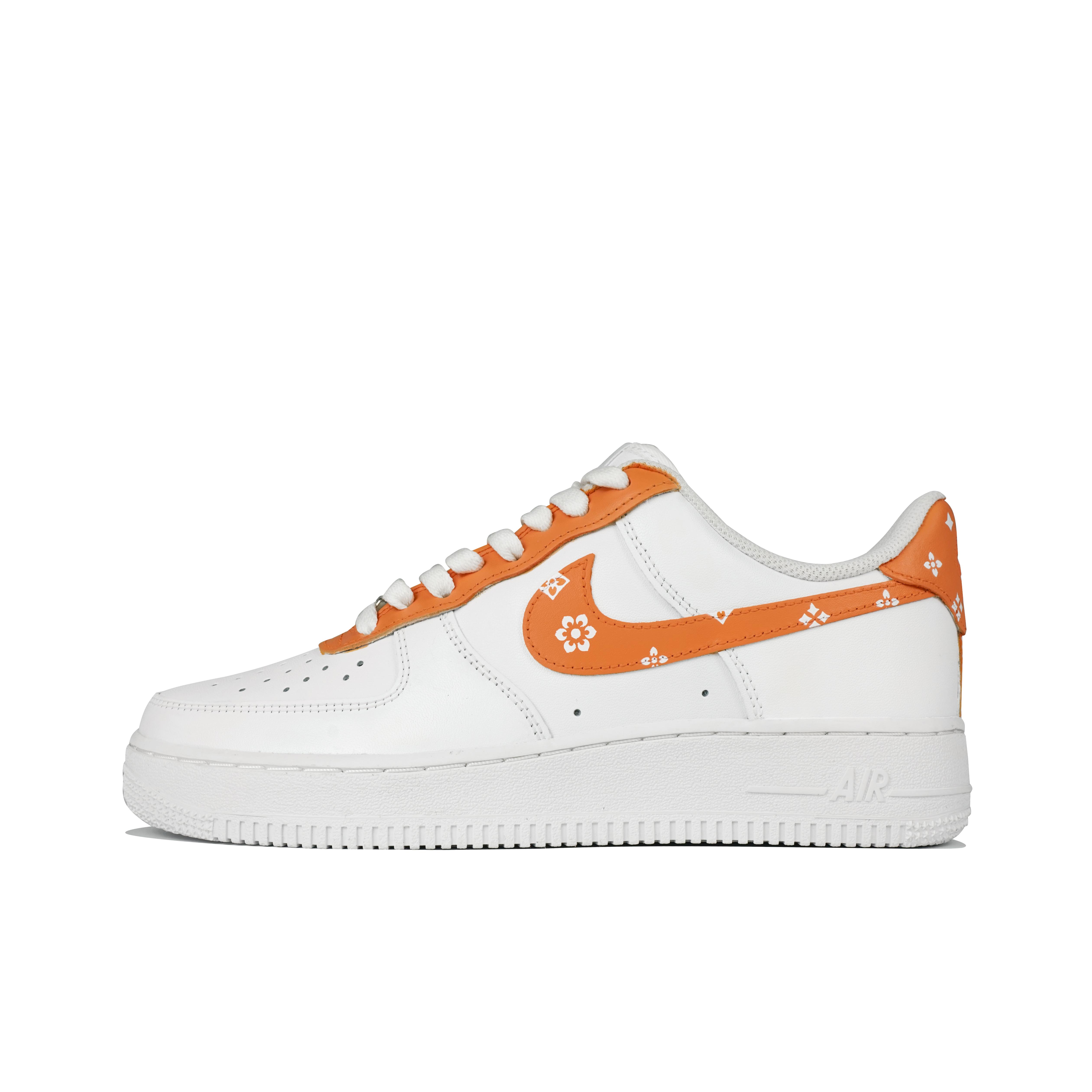 Nike Air Force 1 Low top Skateboard Shoes Men s White Orange CW2288-111(Team-) 44.5
Nike Air Force 1 Low top Skateboard Shoes Men s White Orange CW2288-111(Team-) 44.5