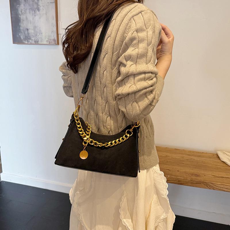 2025 Autumn Women s Versatile Dumpling Handbag - High-End Texture Casual Shoulder and Crossbody Bag
2025 Autumn Women s Versatile Dumpling Handbag - High-End Texture Casual Shoulder and Crossbody Bag