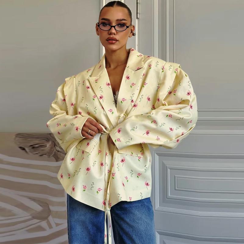 Fashion Floral Belts Blazer Coat Women Shoulder Pads Single Breasted Notched Long Sleeve Street Jacket 2025 Spring Holiday Party S бежевий
Fashion Floral Belts Blazer Coat Women Shoulder Pads Single Breasted Notched Long Sleeve Street Jacket 2025 Spring Holiday Party S бежевий