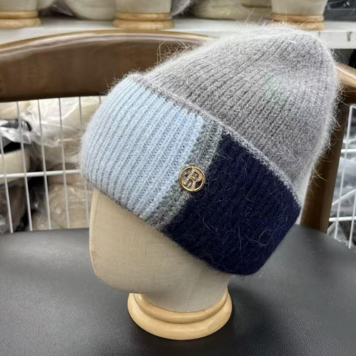 Upgraded version of high-quality women s rabbit fur knitted hat winter fashion warm color matching wool hat versatile women s pullover hat One size fits all and is elastic сірий колір
Upgraded version of high-quality women s rabbit fur knitted hat winter fashion warm color matching wool hat versatile women s pullover hat One size fits all and is elastic сірий колір