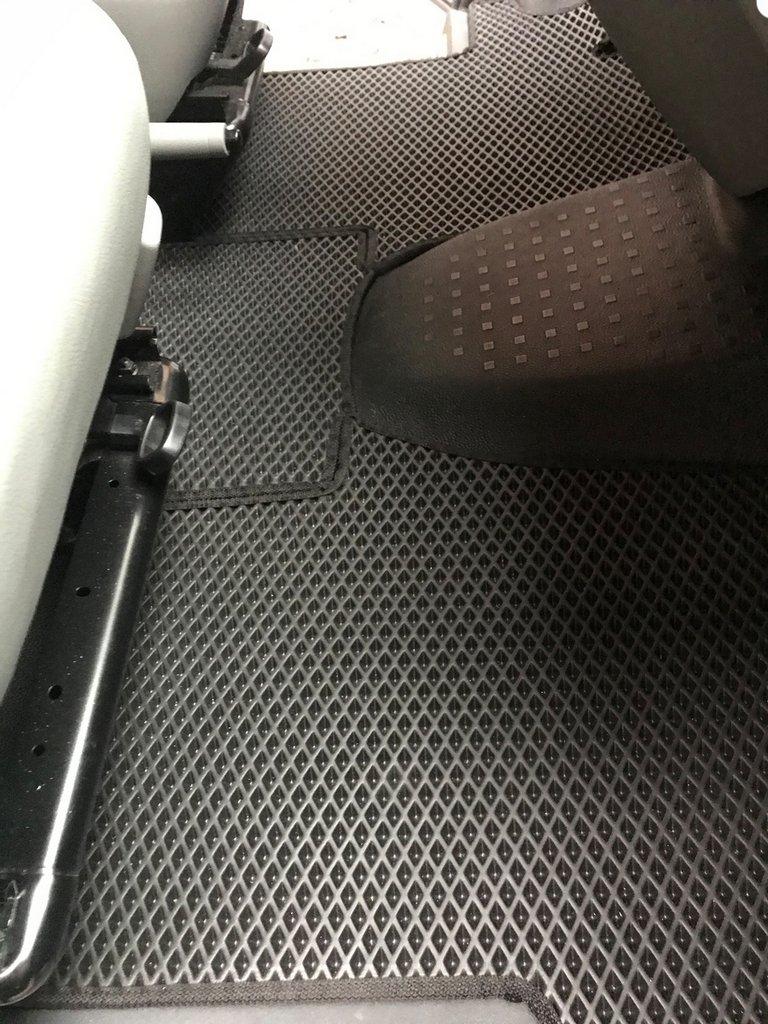 Килимки EVA (чорні, передні, 1-20251) для Volkswagen T5 Caravelle 2004-2010 рр.
Килимки EVA (чорні, передні, 1-20251) для Volkswagen T5 Caravelle 2004-2010 рр.