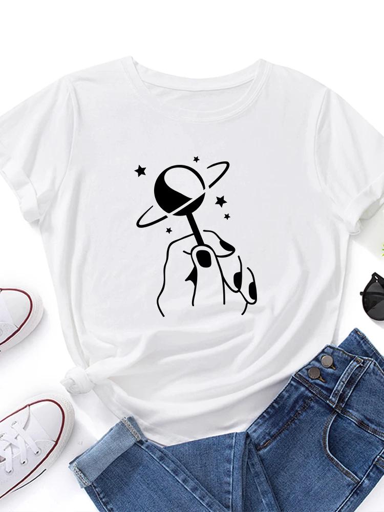 Planet Lollipop on Hand Print T Shirt Women Short Sleeve O Neck Loose Tshirt Summer Women Tee Shirt Tops Camisetas Mujer XXXL небо синє кольору
Planet Lollipop on Hand Print T Shirt Women Short Sleeve O Neck Loose Tshirt Summer Women Tee Shirt Tops Camisetas Mujer XXXL небо синє кольору