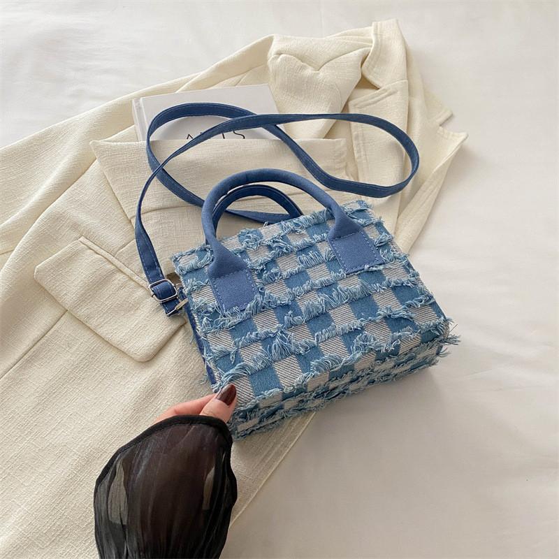 Chic Dark Blue Pu Shoulder Bag Summer 2024 Fashionable Square Crossbody For Women світло-синій колір
Chic Dark Blue Pu Shoulder Bag Summer 2024 Fashionable Square Crossbody For Women світло-синій колір