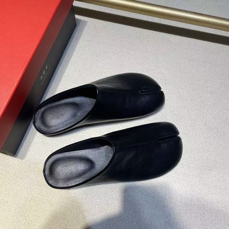 Retro flat bottom niche sub-toed pig s trotters Doudou single shoes women s shoes new autumn pig s feet horseshoe bag head 40 чорний
Retro flat bottom niche sub-toed pig s trotters Doudou single shoes women s shoes new autumn pig s feet horseshoe bag head 40 чорний