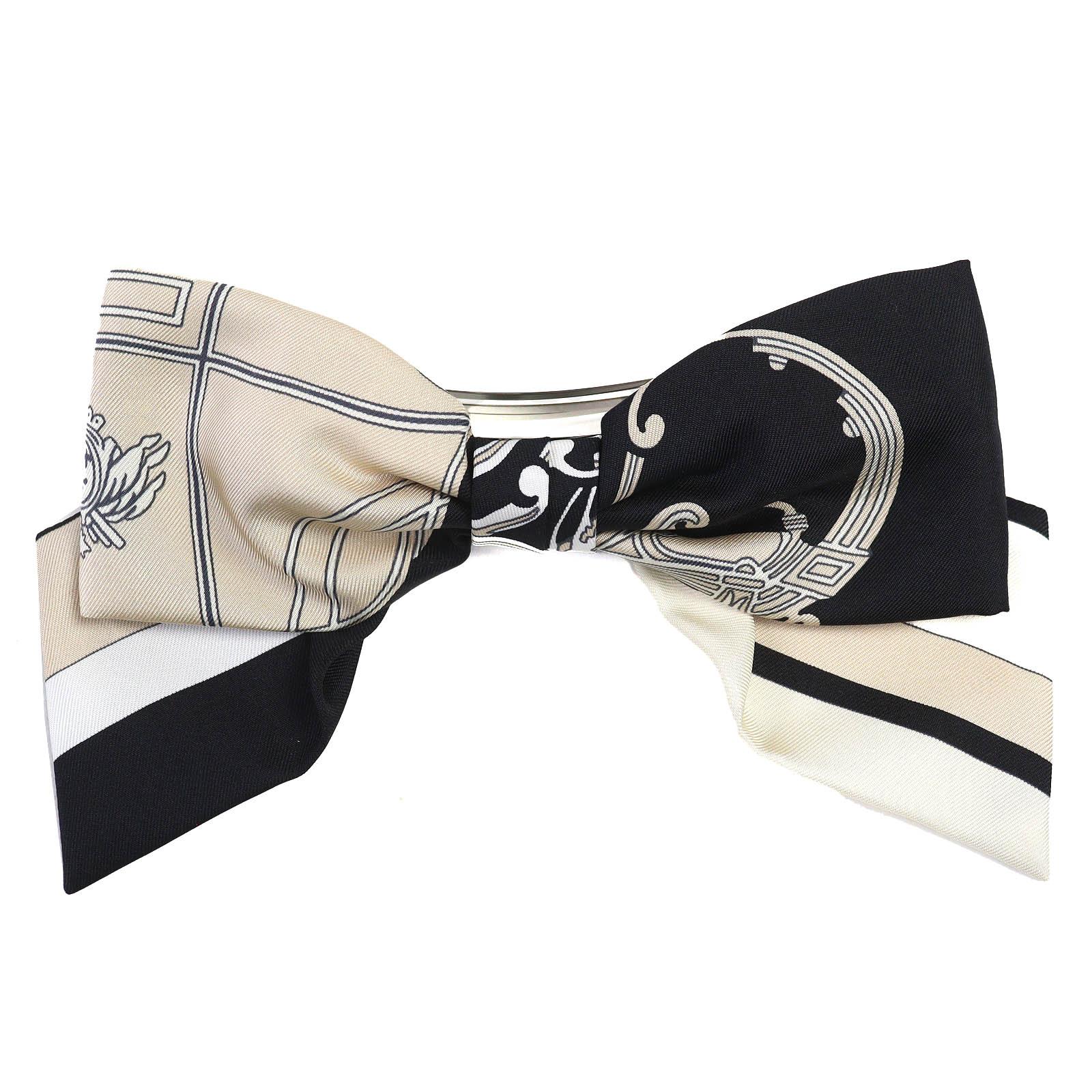 Pristine HERMES hair accessory Grenelle Exlibris Valletta Hair clip silk Used
Pristine HERMES hair accessory Grenelle Exlibris Valletta Hair clip silk Used