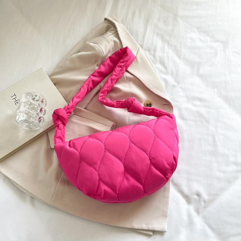 Trendy And Minimalist Women s Shoulder Bag Perfect For Daily Use And Fashion Statement маджента
Trendy And Minimalist Women s Shoulder Bag Perfect For Daily Use And Fashion Statement маджента