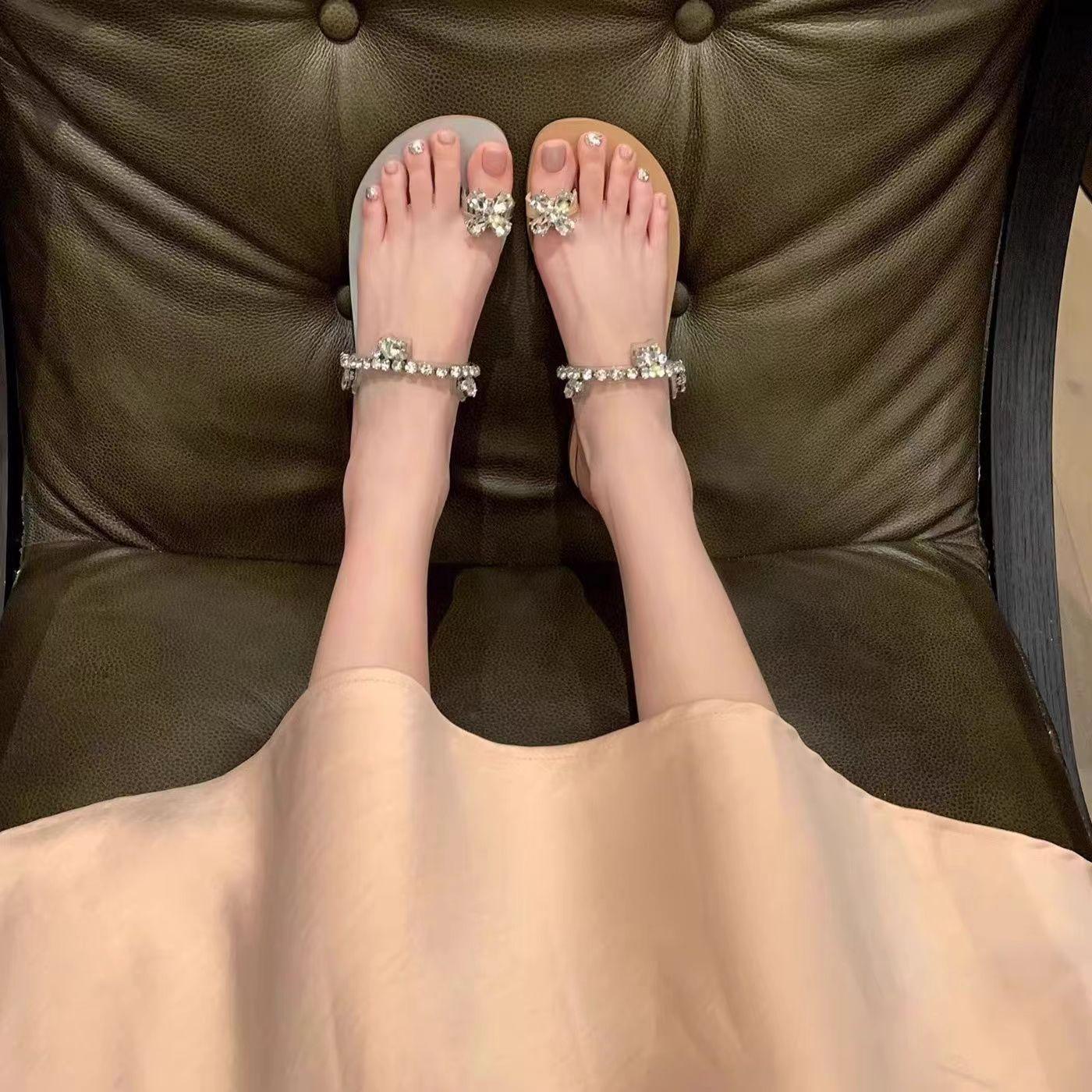 Fairy Feng Shui diamond with skirt cool slippers female summer wear fashion 2024 new set of toes with wedged sandals 35
Fairy Feng Shui diamond with skirt cool slippers female summer wear fashion 2024 new set of toes with wedged sandals 35