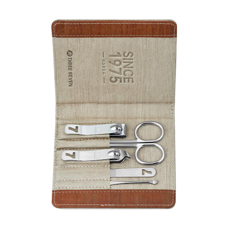 777 Portable 5-Piece Manicure Set
777 Portable 5-Piece Manicure Set