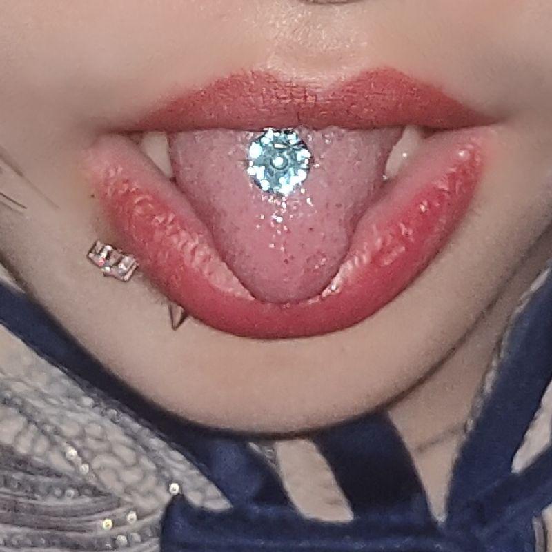 Satan s Child round Diamond Tongue Pin Titanium Steel Tongue Ring Tongue Nail Thin Rod Fashion Piercing Jewelry White Drill Rod Length 16mm, Rod Thickness 1.6mm
Satan s Child round Diamond Tongue Pin Titanium Steel Tongue Ring Tongue Nail Thin Rod Fashion Piercing Jewelry White Drill Rod Length 16mm, Rod Thickness 1.6mm