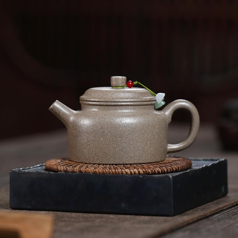 Tradition Yixing Purple Clay Teapots Chinese Handmade Tea Pot Household Zisha Tea Set Beauty Tea Infuser Kettle Teaware 240ml
Tradition Yixing Purple Clay Teapots Chinese Handmade Tea Pot Household Zisha Tea Set Beauty Tea Infuser Kettle Teaware 240ml