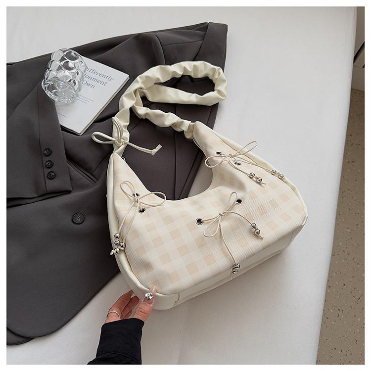 Fashion and popular plaid pleated bag women s 2025 new fashion commuter shoulder bag versatile messenger tote bag
Fashion and popular plaid pleated bag women s 2025 new fashion commuter shoulder bag versatile messenger tote bag