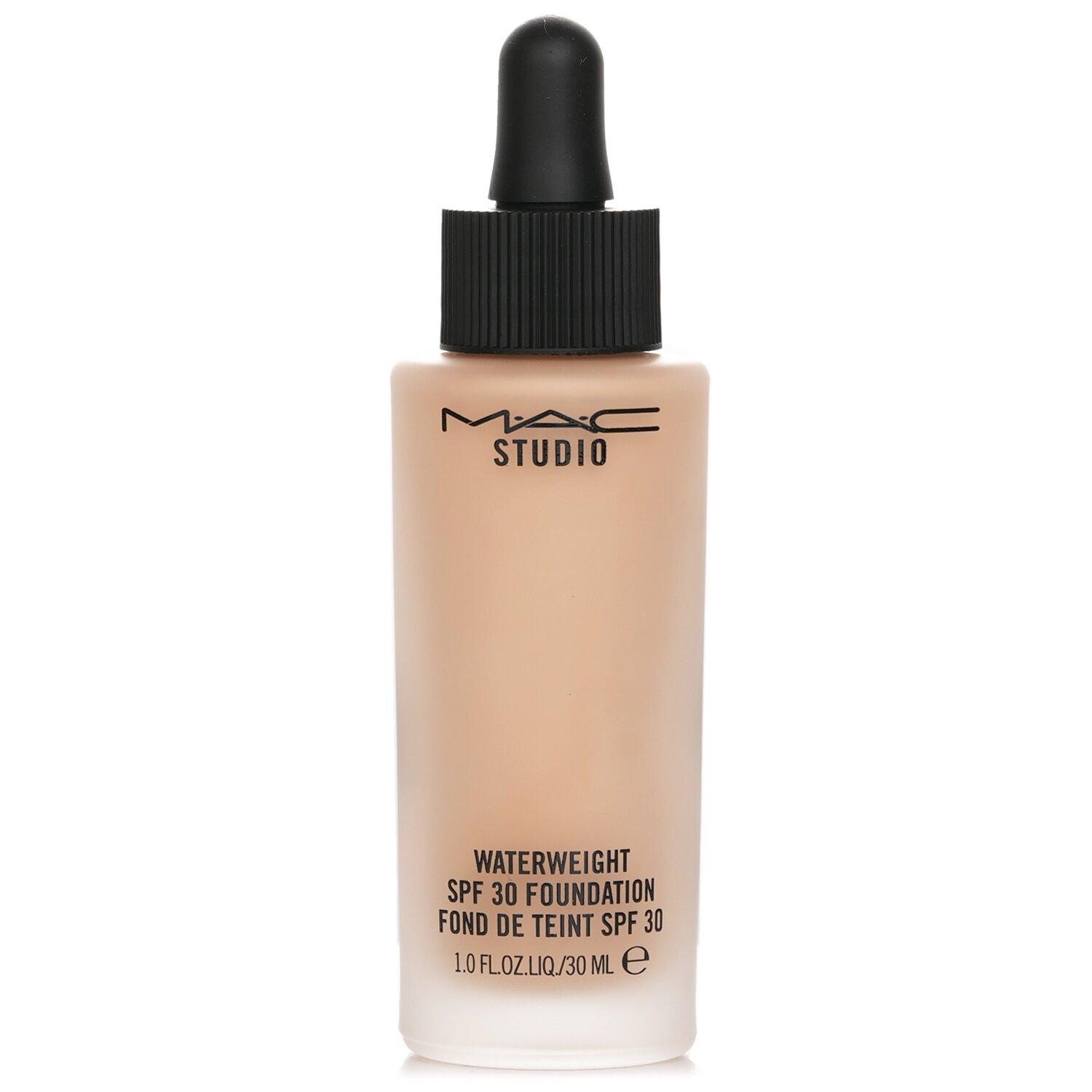 Studio Waterweight Foundation SPF 30 - # NC25 (Light With Golden Peach Undertone) 30ml/1oz
Studio Waterweight Foundation SPF 30 - # NC25 (Light With Golden Peach Undertone) 30ml/1oz