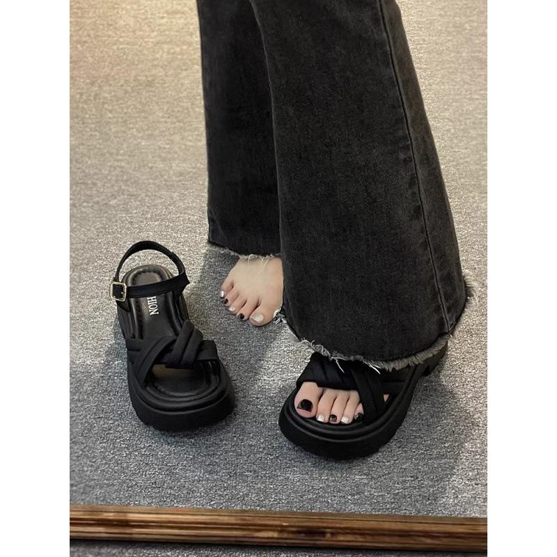 Niche high-end sandals women s summer skirt 2025 new muffin thick sole with Roman beach shoes 55 stock shoes randomly sent. армія зелений колір
Niche high-end sandals women s summer skirt 2025 new muffin thick sole with Roman beach shoes 55 stock shoes randomly sent. армія зелений колір