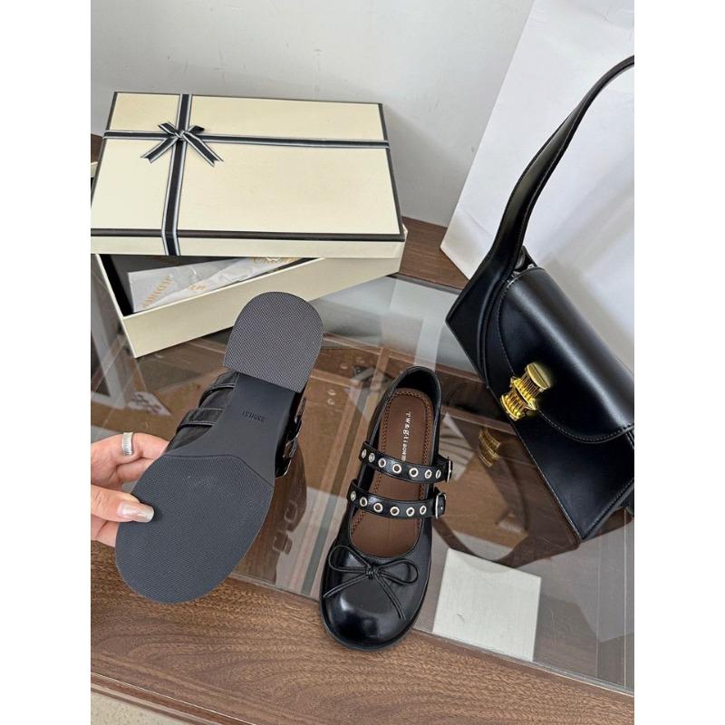 Ballet single shoes women s new models increase height in summer Mary Jane women s shoes with skirts and small leather shoes 39 чорний
Ballet single shoes women s new models increase height in summer Mary Jane women s shoes with skirts and small leather shoes 39 чорний