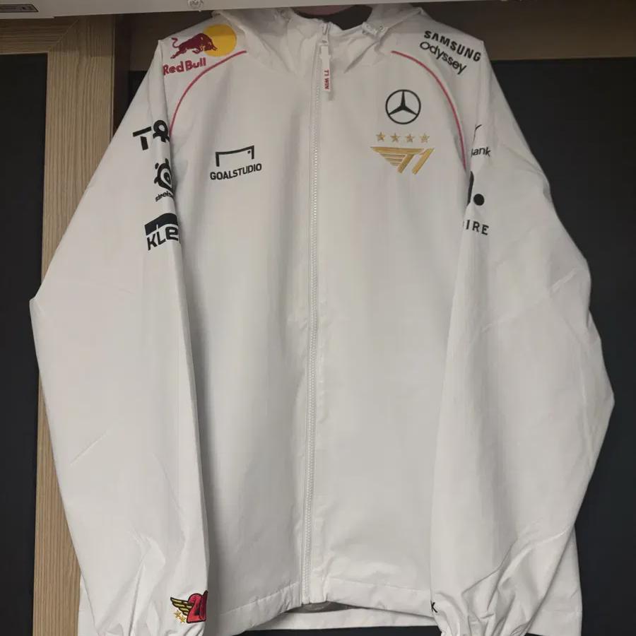 24 года T1 Worlds Jacket Xxl
24 года T1 Worlds Jacket Xxl