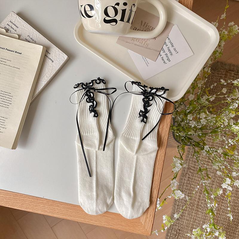 Female Spring and Summer Thin Model Sweet Heel Binding Bow Wooden Ear Side In The Tube Pile Socks 1 pair білий
Female Spring and Summer Thin Model Sweet Heel Binding Bow Wooden Ear Side In The Tube Pile Socks 1 pair білий