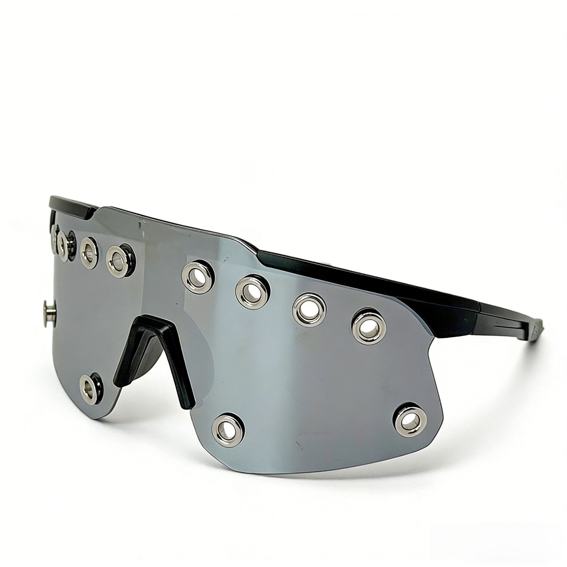 Y2K Futuristic Oversized One Piece Sunglasses for Men Women Punk Rivet Design with Cool Eyelet Trendy Streetwear Eyewear UV400
Y2K Futuristic Oversized One Piece Sunglasses for Men Women Punk Rivet Design with Cool Eyelet Trendy Streetwear Eyewear UV400
