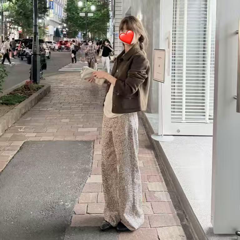 MO Nuonuo Coffee Brown/Khaki Suede Jacket XS кавовий
MO Nuonuo Coffee Brown/Khaki Suede Jacket XS кавовий