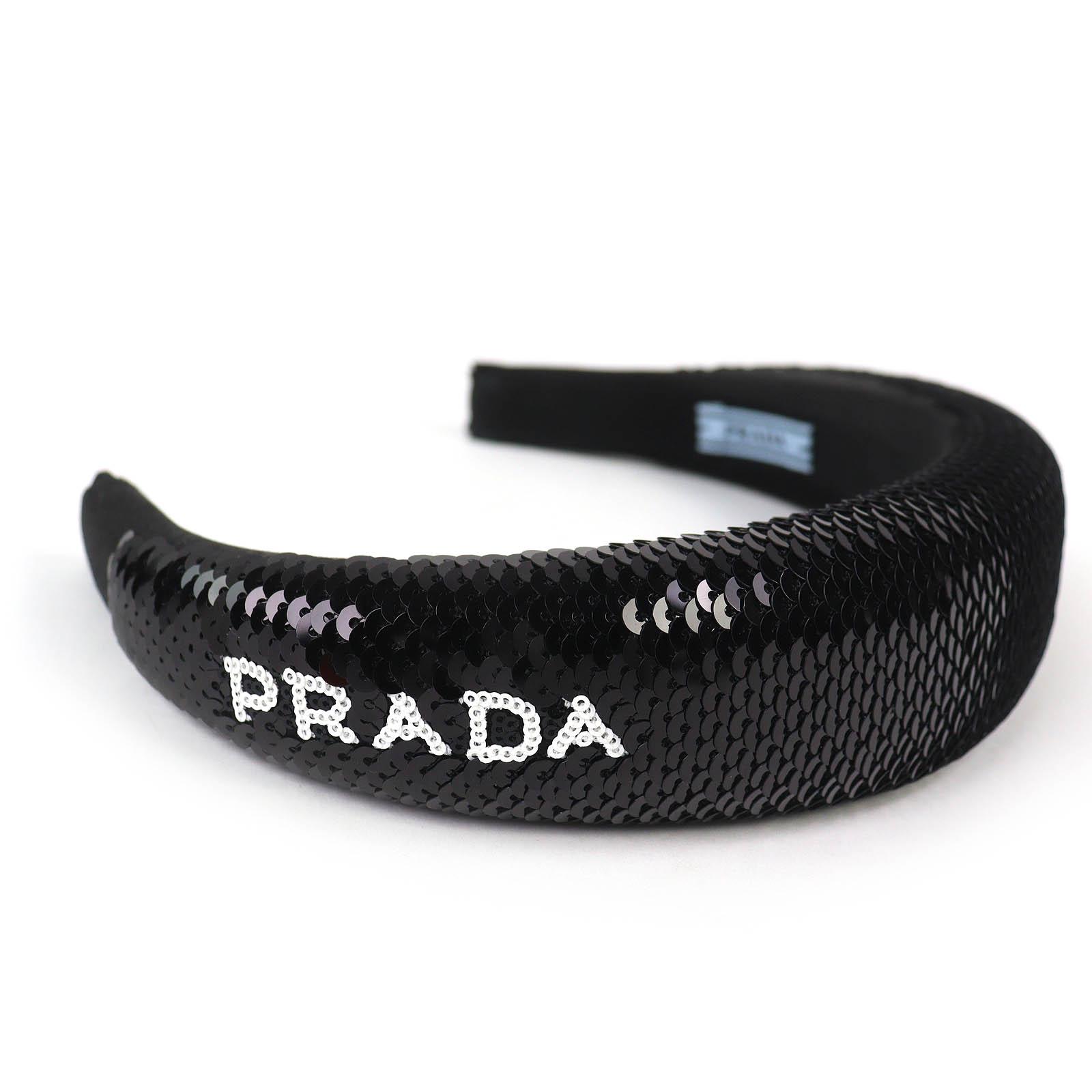 Excellent PRADA hair accessory Logo Sequin Headband Hairband black Women 1IH019 Used
Excellent PRADA hair accessory Logo Sequin Headband Hairband black Women 1IH019 Used