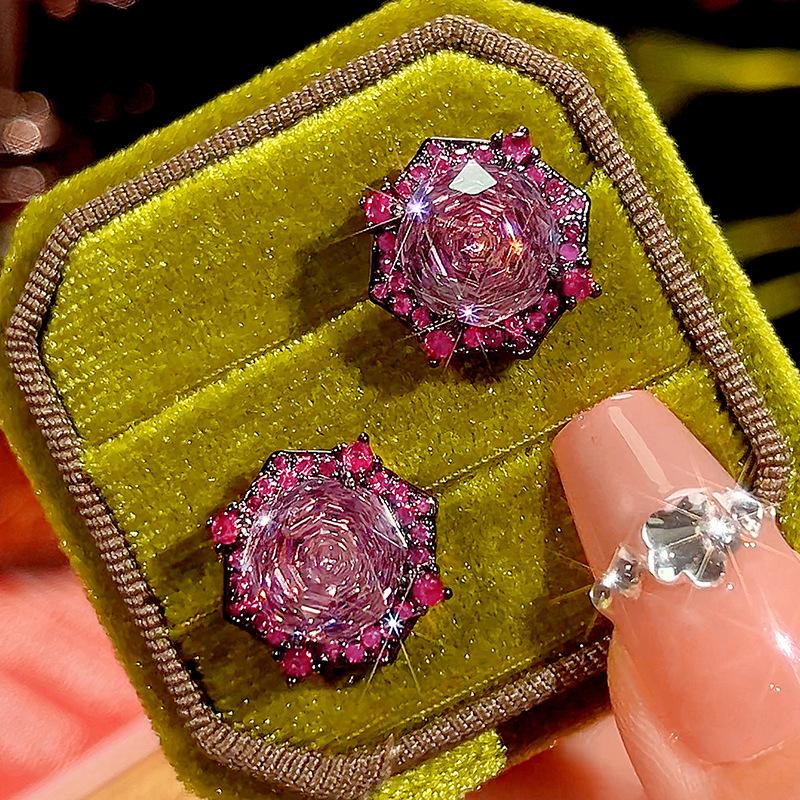 Jewelry Copper Bottom Gold Plated Millennium Cut Dry Rose Light Luxury Set Main Stone 14-10Mm
Jewelry Copper Bottom Gold Plated Millennium Cut Dry Rose Light Luxury Set Main Stone 14-10Mm