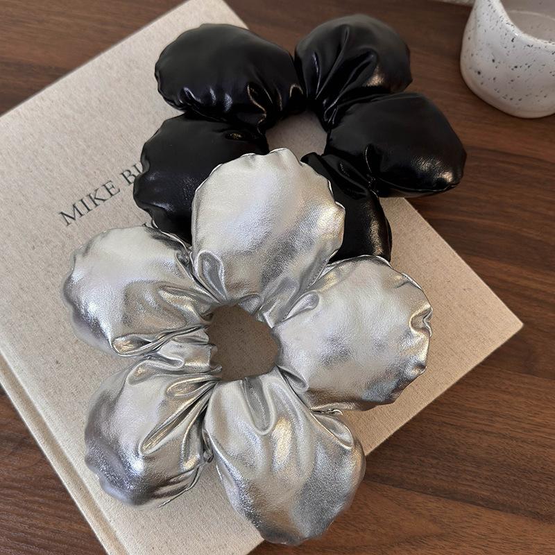 Large Three Dimensional Flower Hair Rope for Women Elegant High Ponytail Scrunchie Fashion Girl Meatball Head Hair Ties
Large Three Dimensional Flower Hair Rope for Women Elegant High Ponytail Scrunchie Fashion Girl Meatball Head Hair Ties