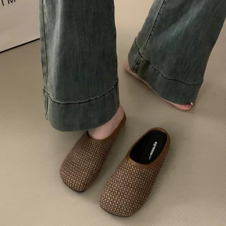 Flat-bottomed lazy bag head half slippers women s outer wear 2025 new pedal non-slip versatile cool slippers 40 темно-коричневого кольору
Flat-bottomed lazy bag head half slippers women s outer wear 2025 new pedal non-slip versatile cool slippers 40 темно-коричневого кольору