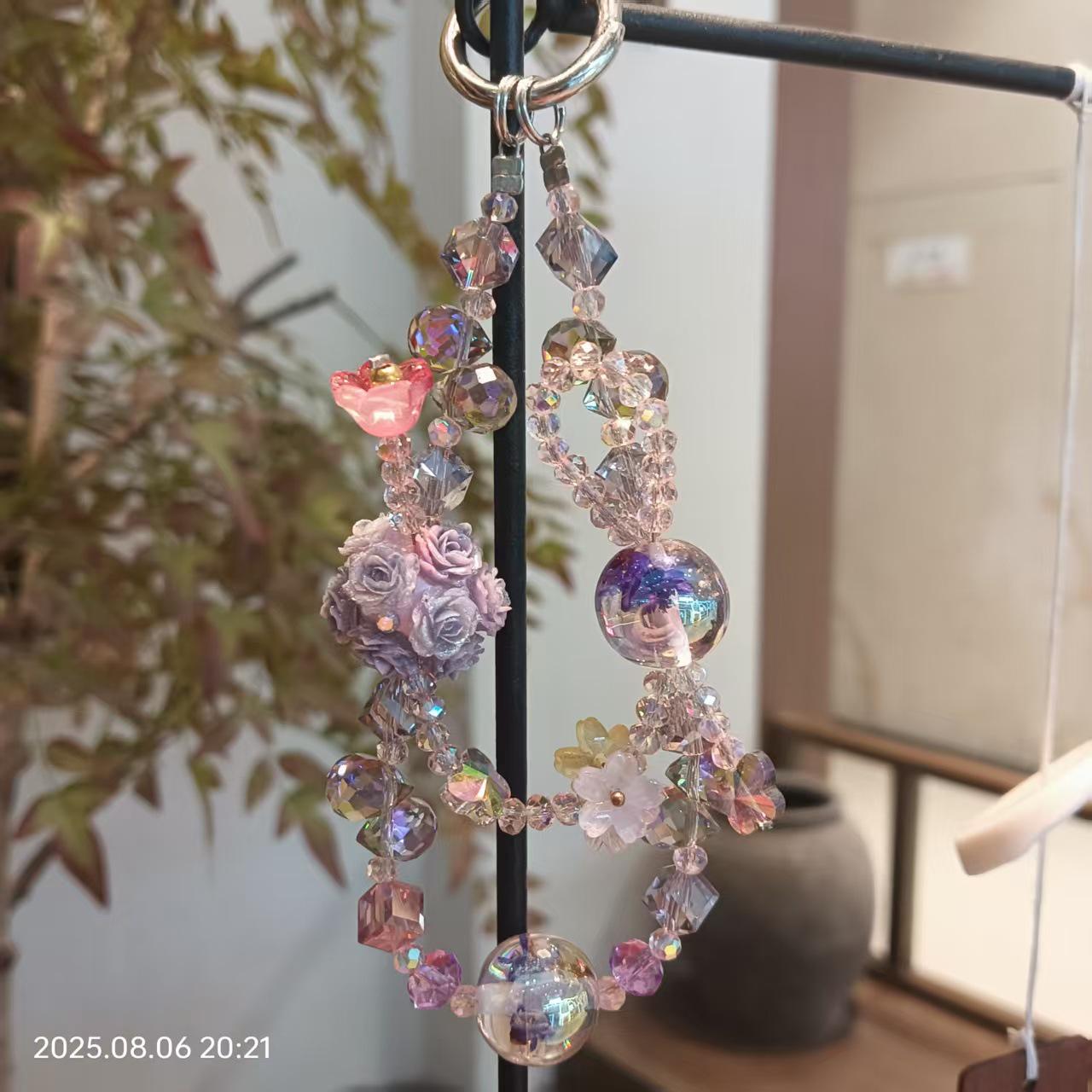 Pink Rose Tassel Beaded Lanyard: Handmade Floral Summer Phone Chain
Pink Rose Tassel Beaded Lanyard: Handmade Floral Summer Phone Chain