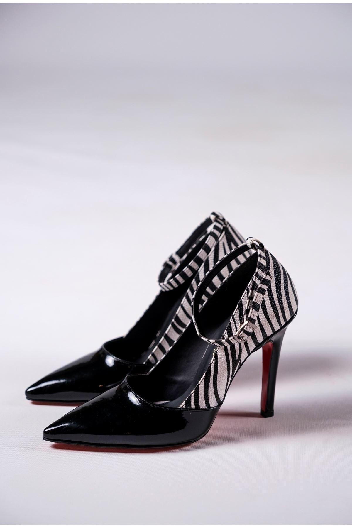 Women s Fashion Style Special Design Thin Heeled Barefoot Shoes Stiletto Shoes 35
Women s Fashion Style Special Design Thin Heeled Barefoot Shoes Stiletto Shoes 35