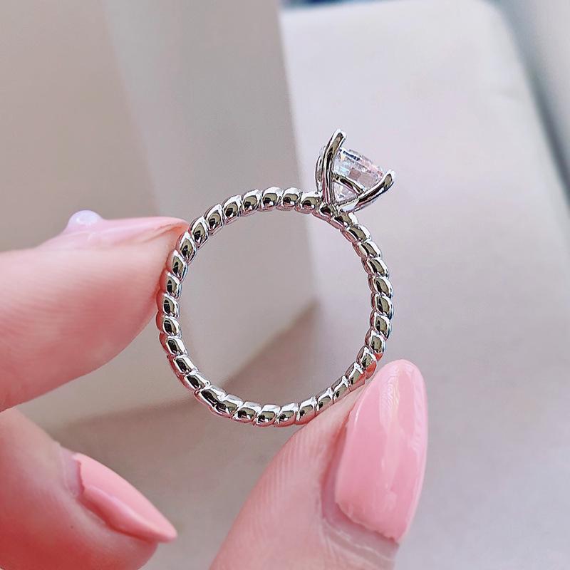 Hui Zhi Yi 925 Sterling Silver Women s Fashion 1 Carat Four-Prong Pave Diamond Ring - Exquisite Jewelry Size 8 белый
Hui Zhi Yi 925 Sterling Silver Women s Fashion 1 Carat Four-Prong Pave Diamond Ring - Exquisite Jewelry Size 8 белый