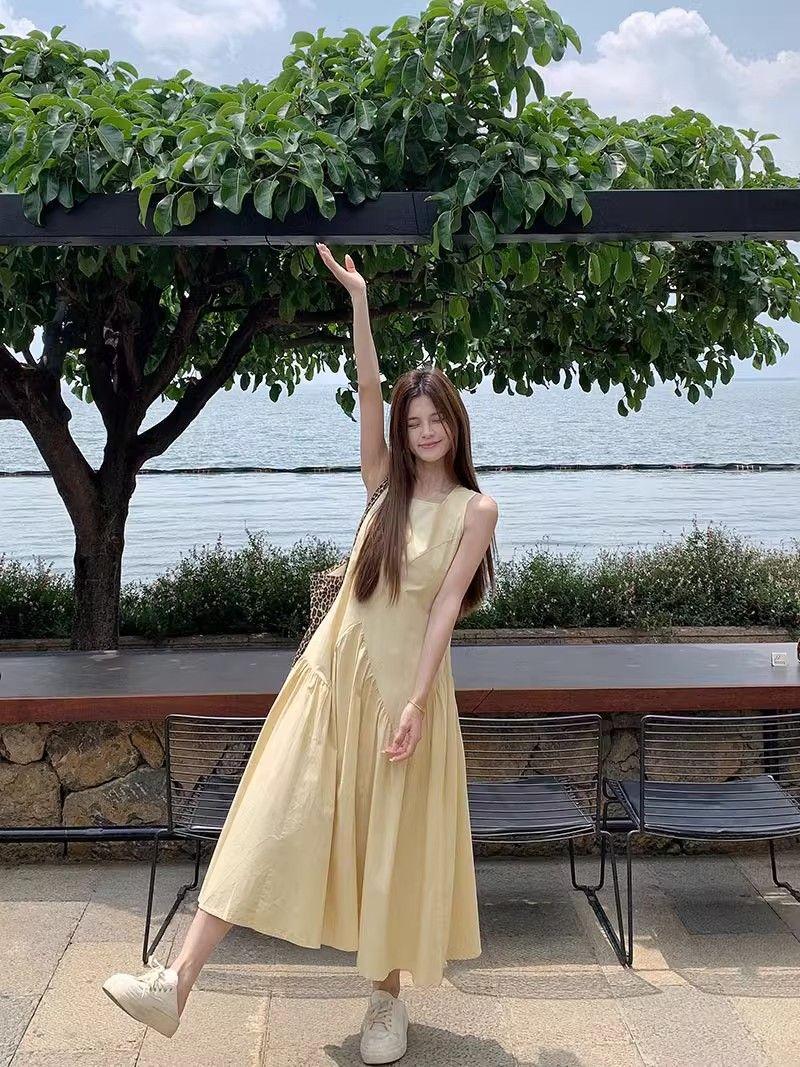 Sweet design splicing sleeveless vest dress women s summer new temperament swinging A-shaped long skirt S
Sweet design splicing sleeveless vest dress women s summer new temperament swinging A-shaped long skirt S