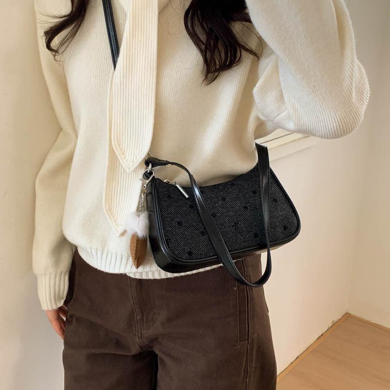 New Trendy Polka Dot Bow Crossbody Bag for Women Fashi Commuting Storage Bag Comfortable and Versatile Texture Shoulder Bag чёрный
New Trendy Polka Dot Bow Crossbody Bag for Women Fashi Commuting Storage Bag Comfortable and Versatile Texture Shoulder Bag чёрный