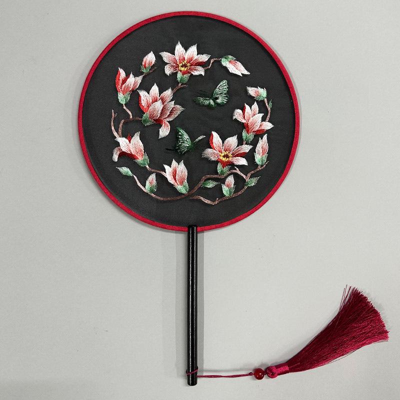 Двостороннє вишите кругле віяло «Золота півонія» - старовинний костюм «Гармонійний і процвітаючий»
Двостороннє вишите кругле віяло «Золота півонія» - старовинний костюм «Гармонійний і процвітаючий»