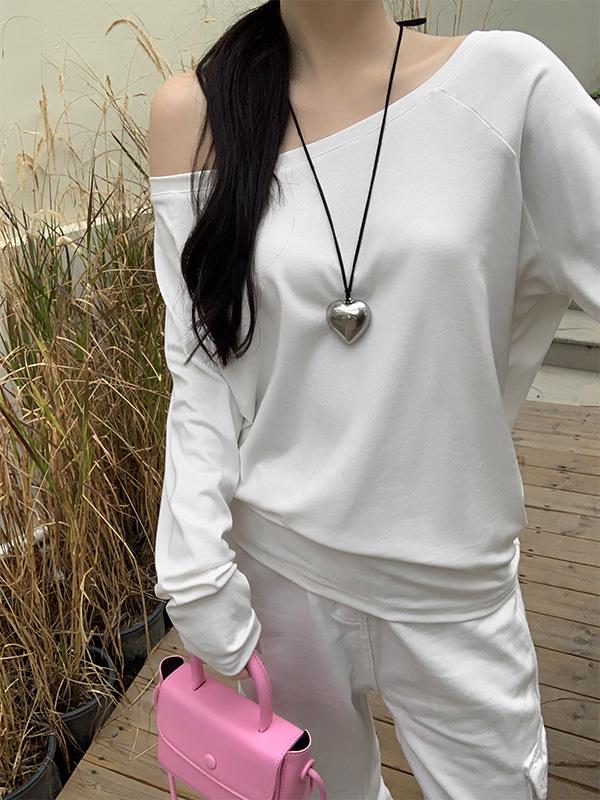 Темно-синий женский облегающий осенний топ с длинными рукавами и открытыми плечами Extra Large белый
Темно-синий женский облегающий осенний топ с длинными рукавами и открытыми плечами Extra Large белый