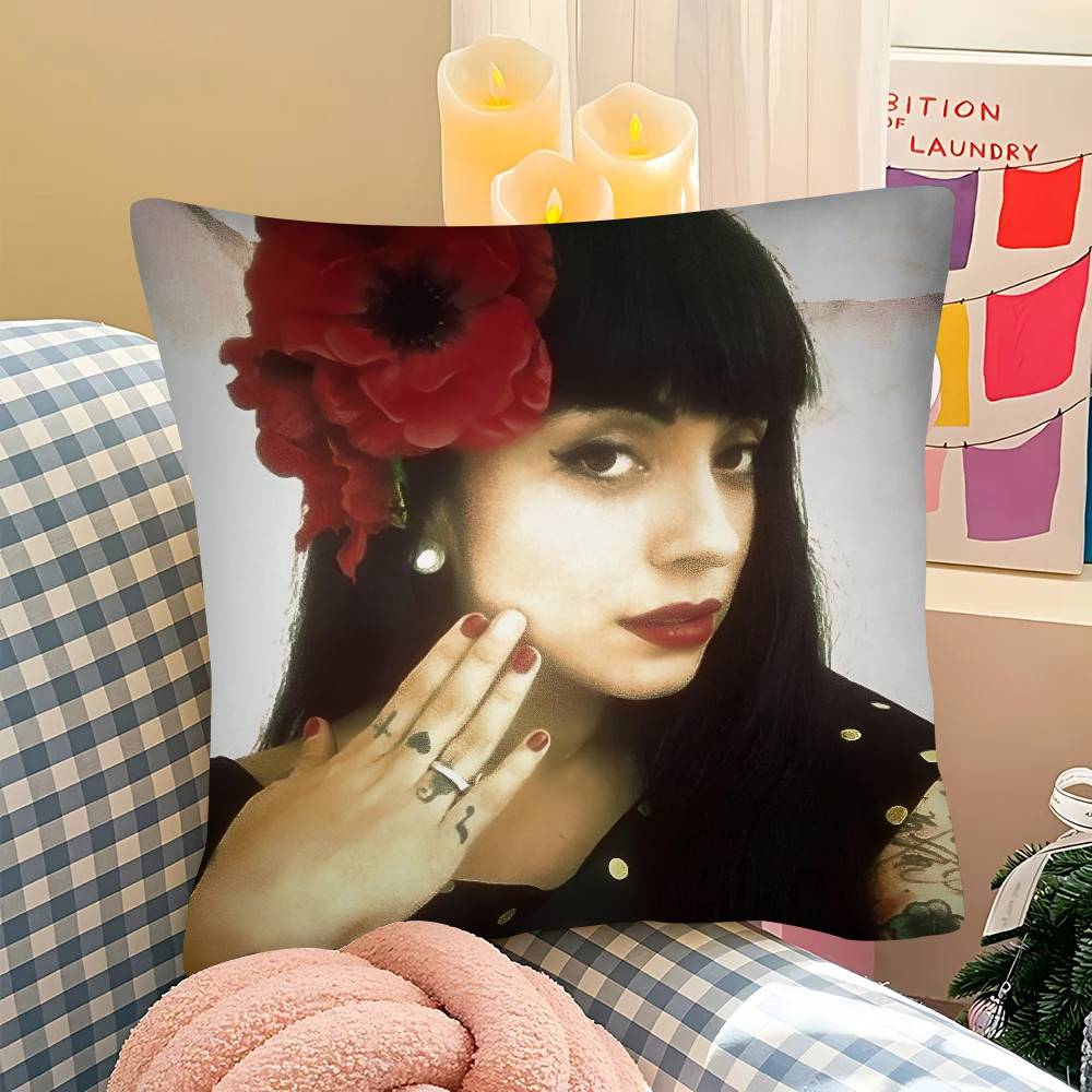 pc FEMME FATALE MMon LLaferte Pillow Case Fashion Square Pillowcase Bedroom Sofa Room Ins Decoration Leisure 40x40 cm
pc FEMME FATALE MMon LLaferte Pillow Case Fashion Square Pillowcase Bedroom Sofa Room Ins Decoration Leisure 40x40 cm