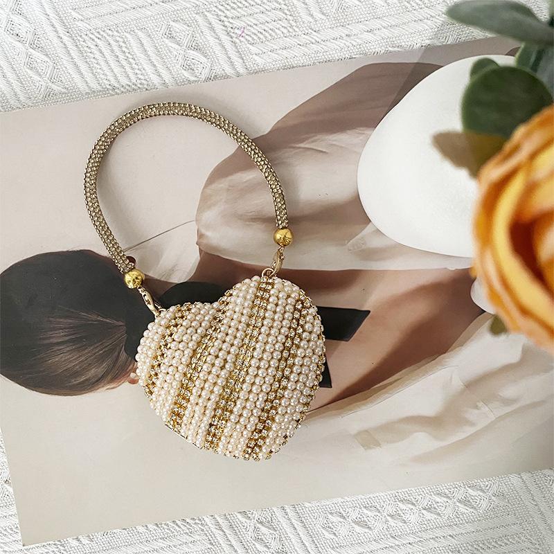 Luxury Rhinestone Evening Bag Sparkling Single Shoulder Banquet Chain Bag Wallet Heart Shaped Mini Lipstick Bag Ladies
Luxury Rhinestone Evening Bag Sparkling Single Shoulder Banquet Chain Bag Wallet Heart Shaped Mini Lipstick Bag Ladies