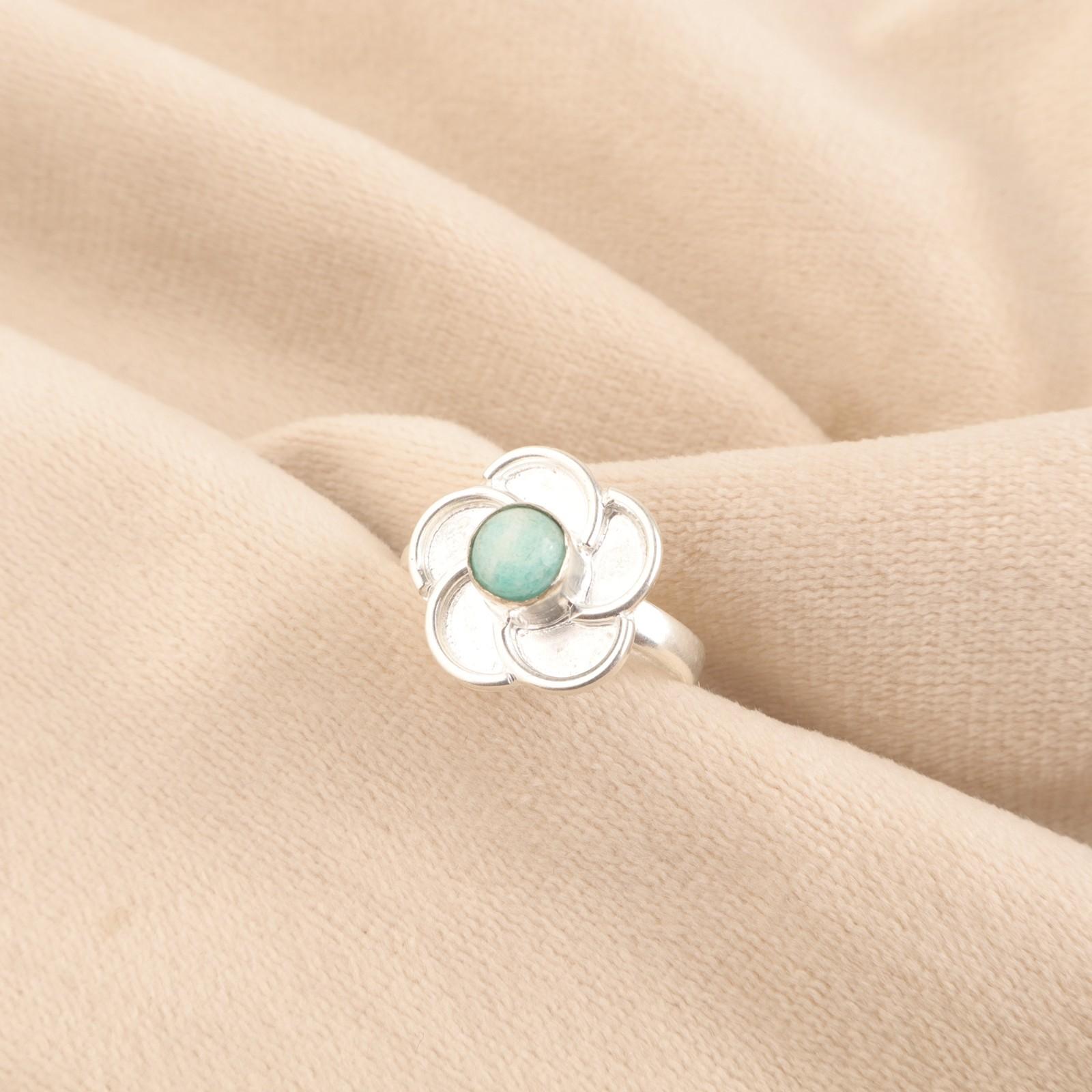 Распродажа ко Дню сестер Кольцо-коктейль с амазонитом в трендовом бохо-стиле Ювелирное изделие из серебра 925 пробы RR-51-33 15
Распродажа ко Дню сестер Кольцо-коктейль с амазонитом в трендовом бохо-стиле Ювелирное изделие из серебра 925 пробы RR-51-33 15