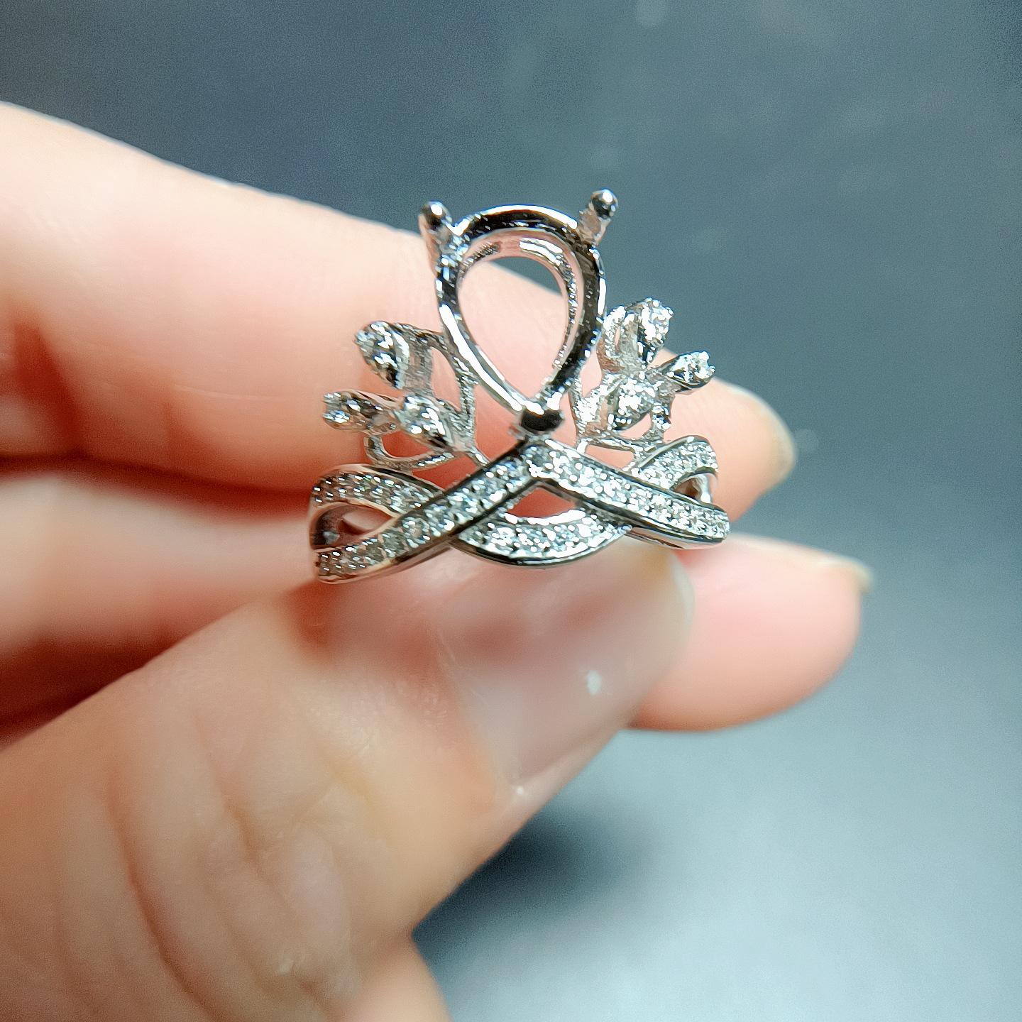 Elegant Women s Ring: 18K White & Rose Gold Plated 925 Sterling Silver with Empty Setting, Available in Sizes 5*7/6*8/7*9 - BR466. White Silver Setting 5*7
Elegant Women s Ring: 18K White & Rose Gold Plated 925 Sterling Silver with Empty Setting, Available in Sizes 5*7/6*8/7*9 - BR466. White Silver Setting 5*7