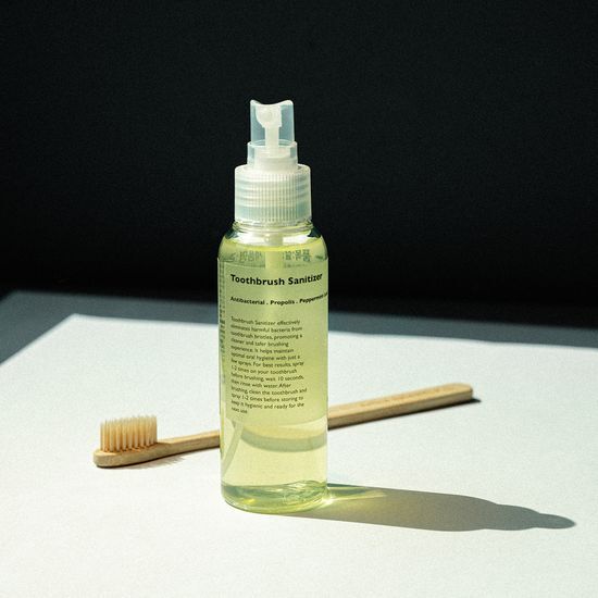 LazySOCIETY Toothbrush Sanitizer 100ml
LazySOCIETY Toothbrush Sanitizer 100ml