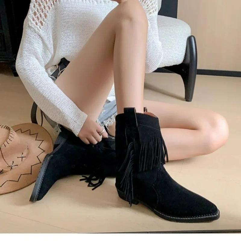 Мода 2024 года, новые зимние высококачественные женские модные ботинки с острым носком, на низком каблуке, однотонные, с рукавами, на квадратном каблуке, женские короткие ботинки 39 чёрный
Мода 2024 года, новые зимние высококачественные женские модные ботинки с острым носком, на низком каблуке, однотонные, с рукавами, на квадратном каблуке, женские короткие ботинки 39 чёрный