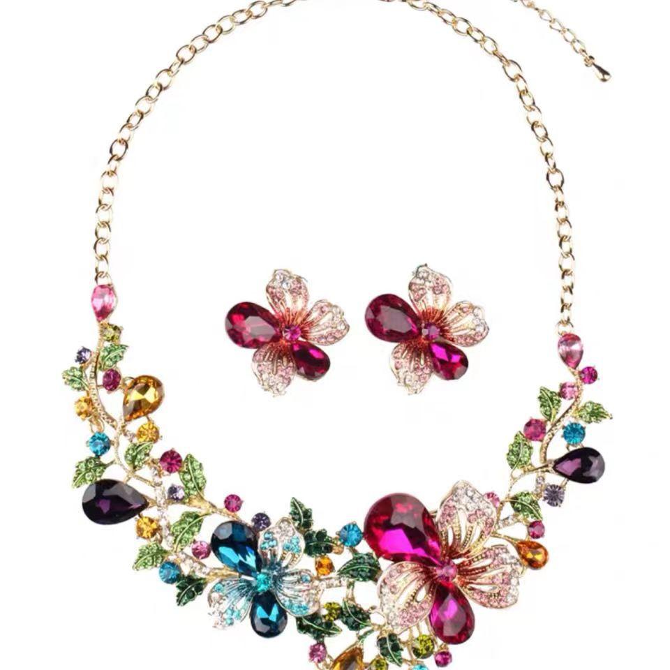BLINGBAY Women s Exaggerated Colorful Flower Crystal Rhinestone Necklace and Earrings Set Vintage Alloy Jewelry for Wedding Party 14k
BLINGBAY Women s Exaggerated Colorful Flower Crystal Rhinestone Necklace and Earrings Set Vintage Alloy Jewelry for Wedding Party 14k