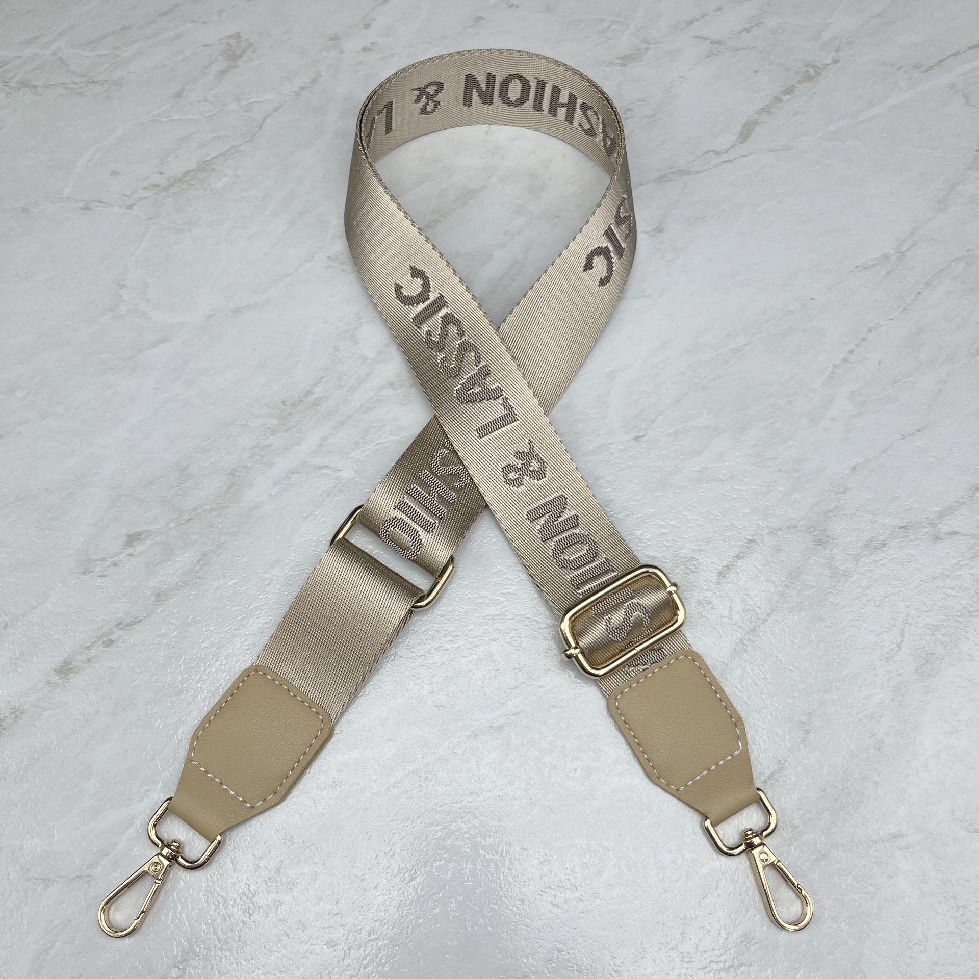 Регулируемый модный ремень для женской сумки через плечо с буквенным принтом - широкий тканый аксессуар. Gun Black Buckle
Регулируемый модный ремень для женской сумки через плечо с буквенным принтом - широкий тканый аксессуар. Gun Black Buckle