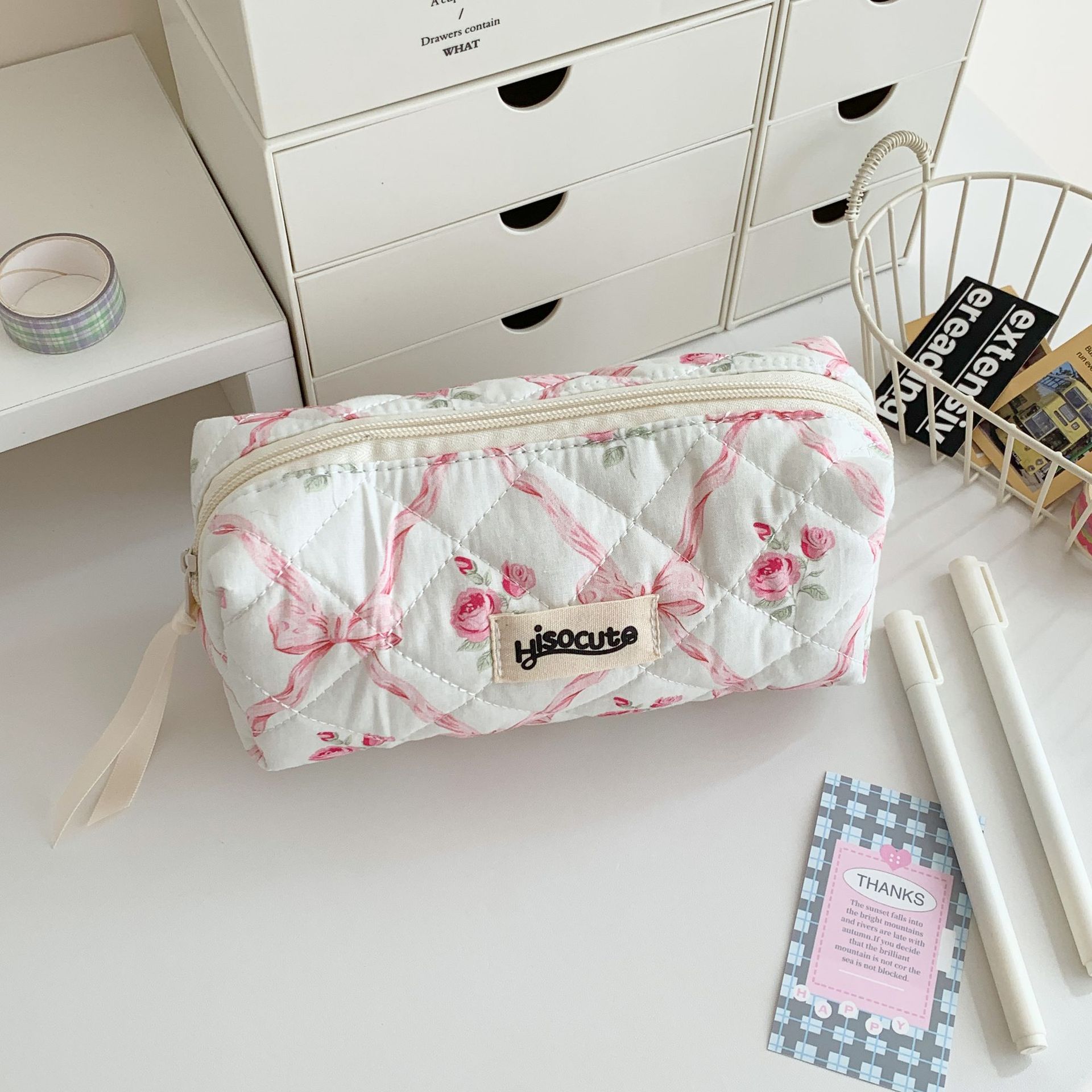 Girl Quilted Floral Makeup Bag Women Cosmetic Bag Bow Pencil Case Female Student Stationery Pouch Cartoon Pencil Bag Coin Purse
Girl Quilted Floral Makeup Bag Women Cosmetic Bag Bow Pencil Case Female Student Stationery Pouch Cartoon Pencil Bag Coin Purse